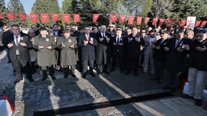 Menemen, Şehit Kubilay ve silah arkadaşlarını bağrına bastı