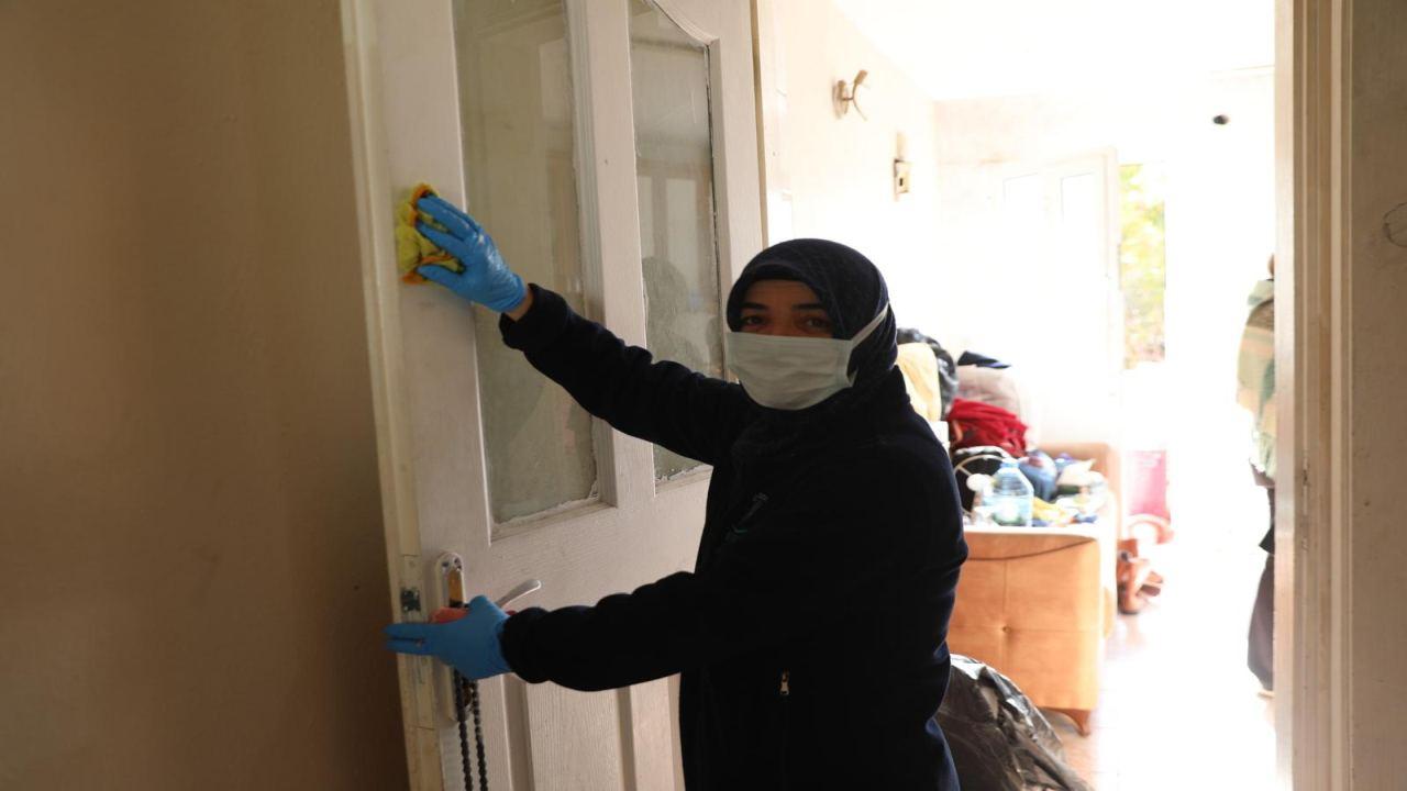 “Dayanışmanın Adresi Seferihisar: İhtiyaç Sahibi Vatandaşın Evi Yenilendi”