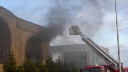 Fabrika yangını kısa sürede kontrol altına alındı