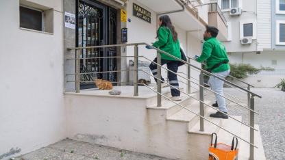 İzmir’de dönüşüm evden başladı