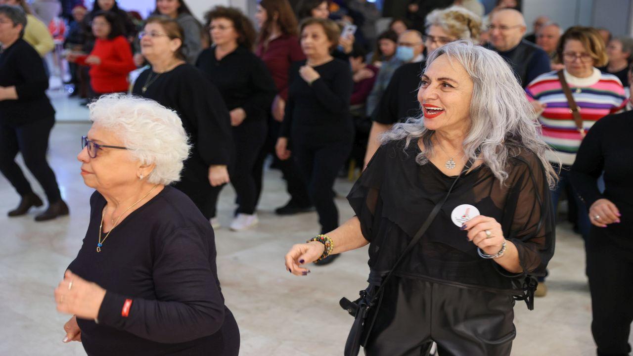 Buca Belediyesi yaşlı dostu hizmetlerini tanıttı