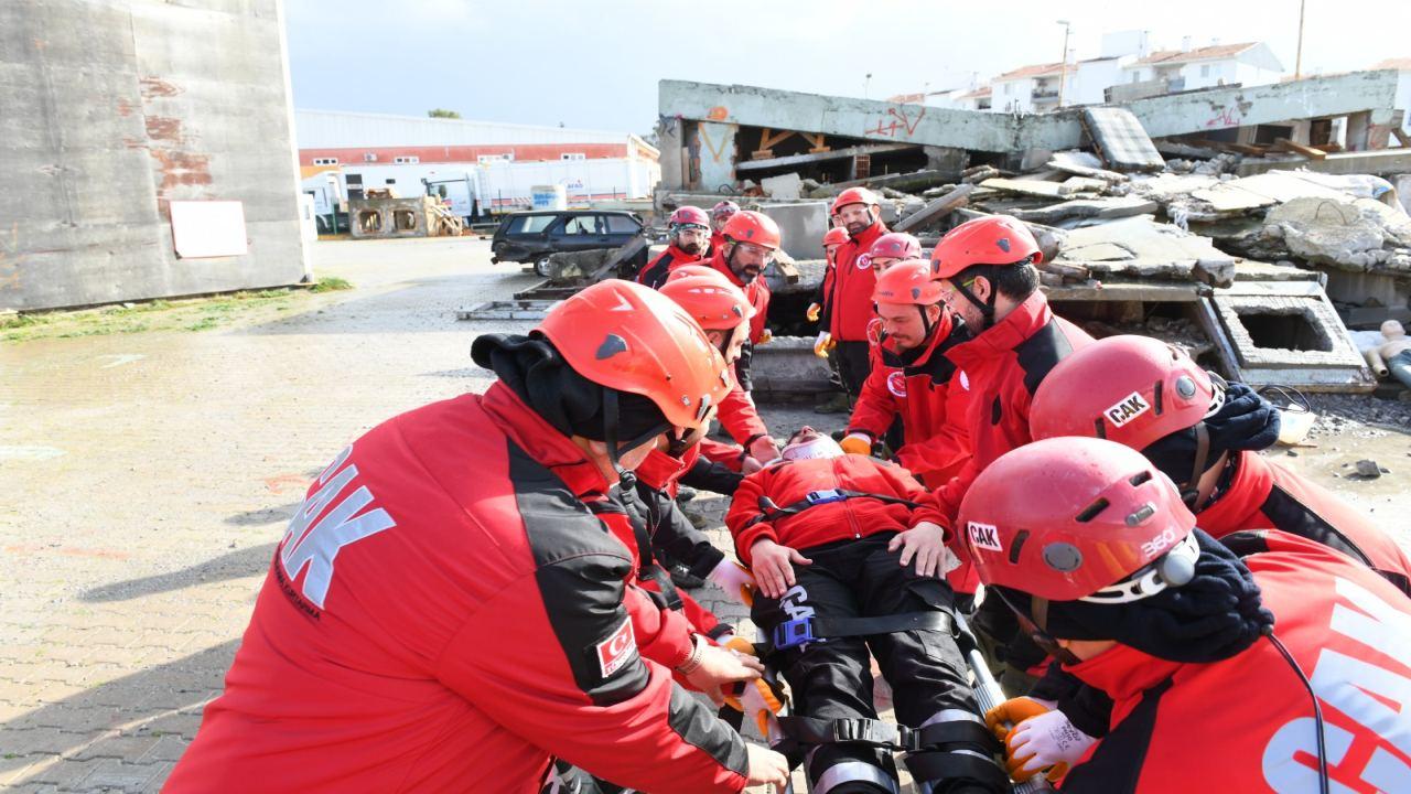 Çiğli Arama Kurtarma Ekibi (ÇAK) Afetlere Karşı Hazır