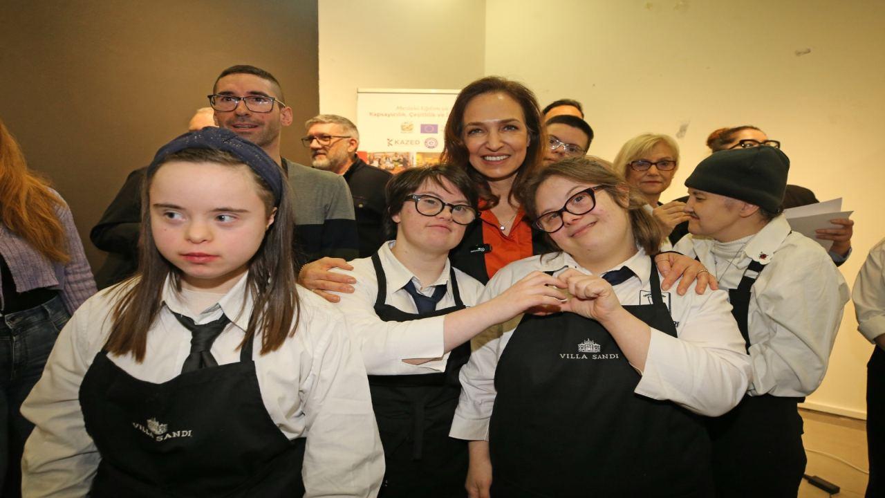 Karşıyaka’nın özel gençleri mutfakta hünerlerini sergiledi