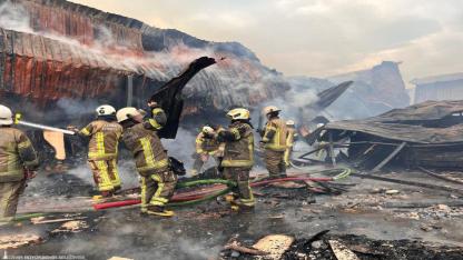 41 araç, 100’ü aşkın personelle alevlere set