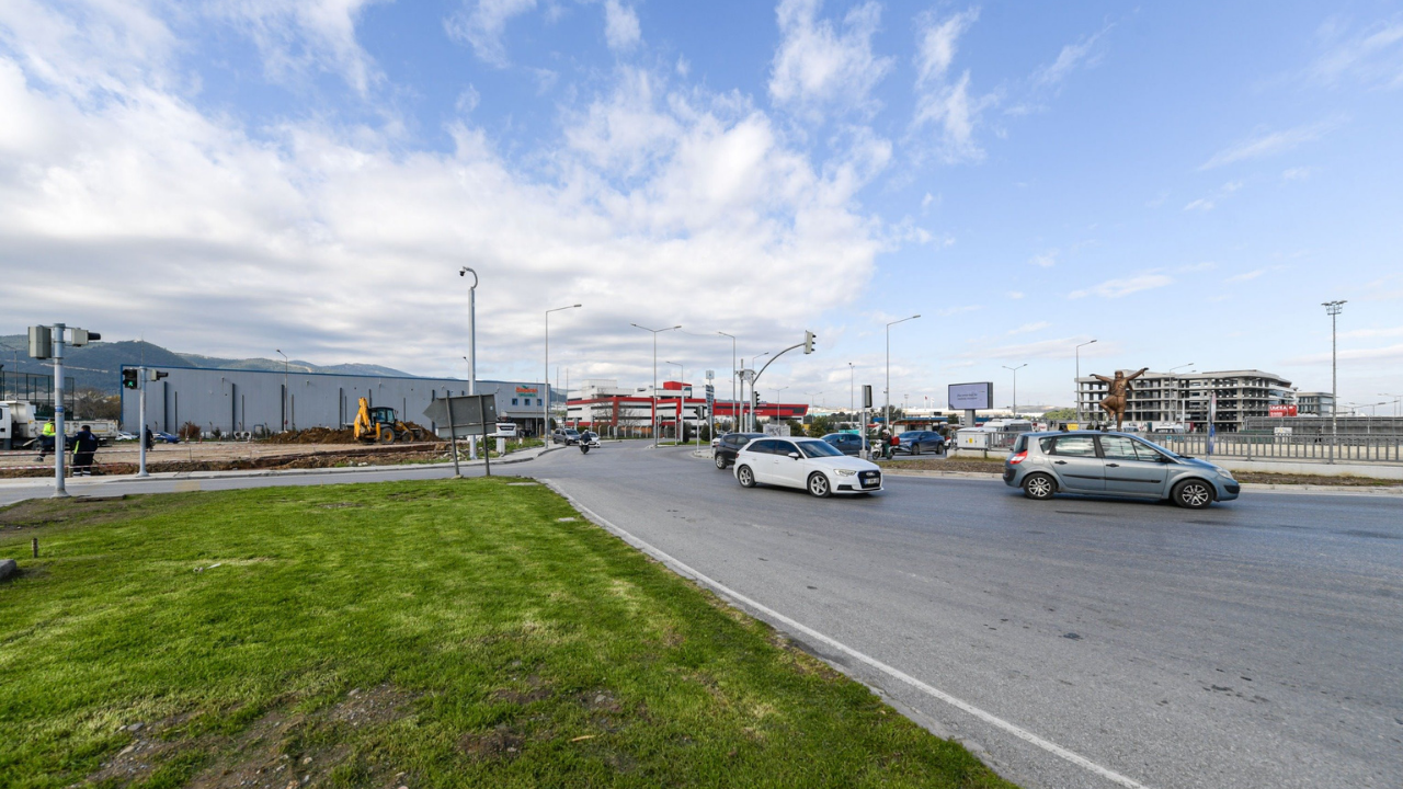 Çiğli ve Gaziemir’de trafik akışı hızlanıyor