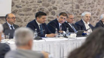 Başkan Tugay: Enerji güvenliği için şehirler kendi sistemlerini kurmalı