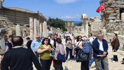 Bornova Muhtarlar Akademisi’nden anlamlı final