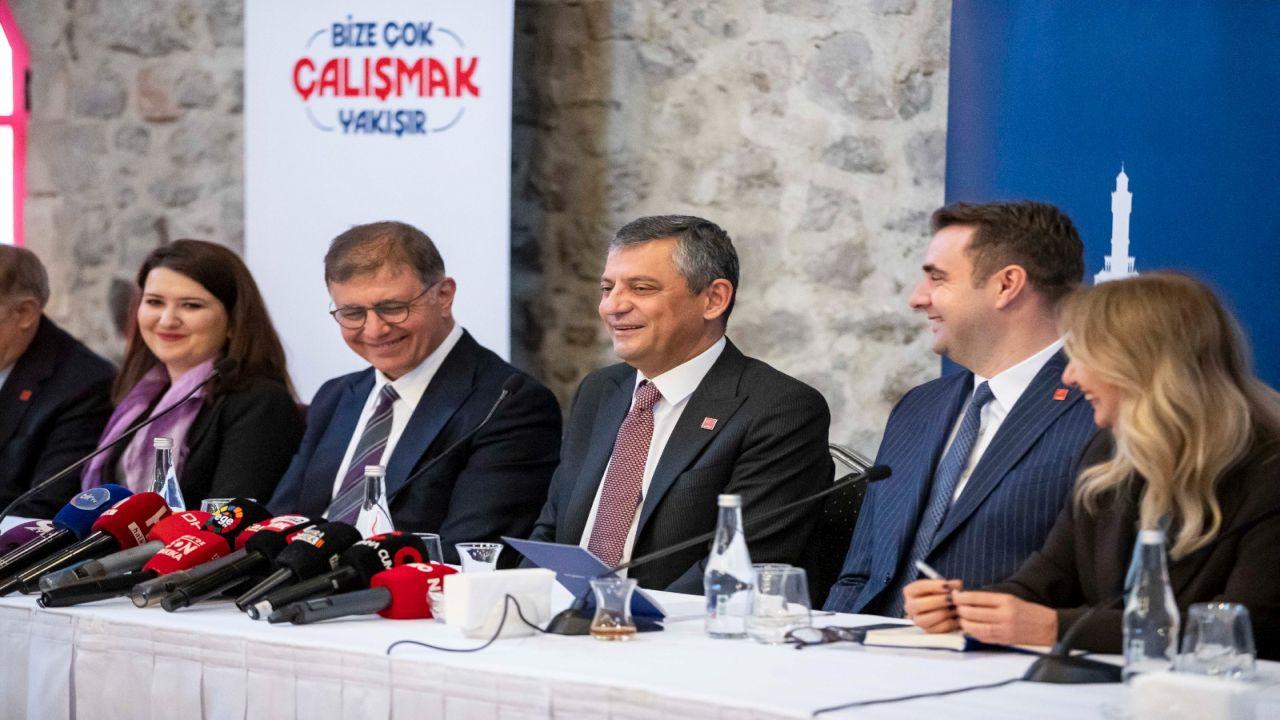 İzmir’de CHP ve Roman yurttaşlar aynı masada