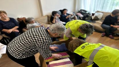 Karşıyaka’nın çınarlarından yürekleri ısıtan dayanışma örneği