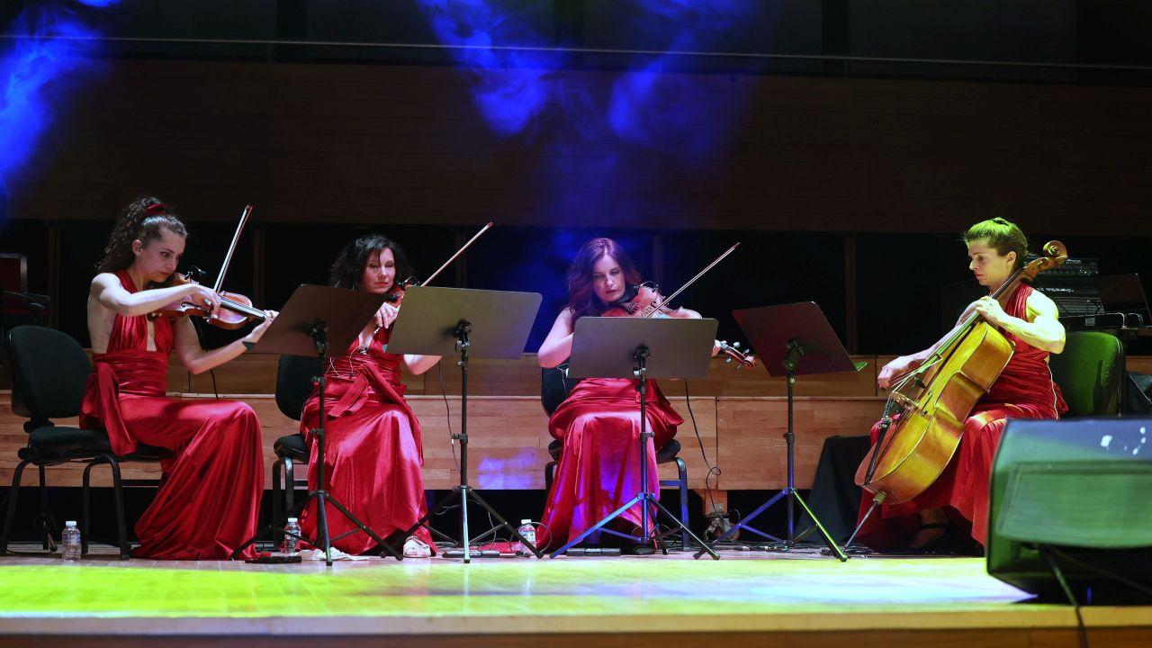 Luca Minnelli İzmir’de büyüledi