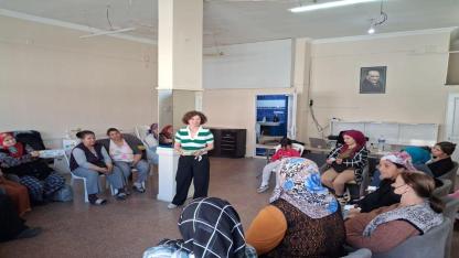 Kadın sağlığı seminerleri İzmir genelinde yaygınlaşıyor