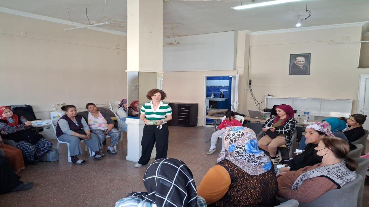 Kadın sağlığı seminerleri İzmir genelinde yaygınlaşıyor