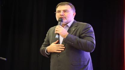 "Propaganda yöntemleri okumaktan İzmir’le ilgilenemeyenler..."